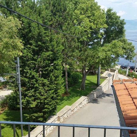 Apartment Palazzo Sare Vrbnik  Eksteriør bilde