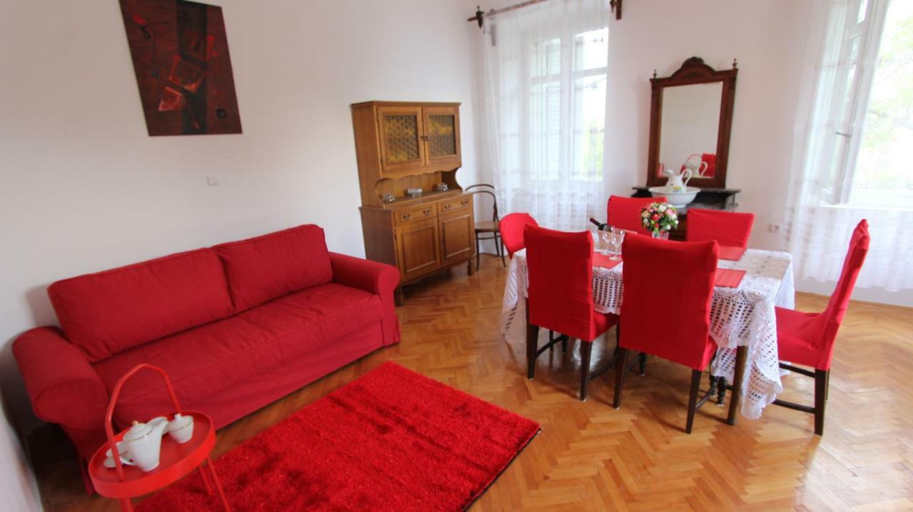 Apartment Palazzo Sare Vrbnik  Eksteriør bilde